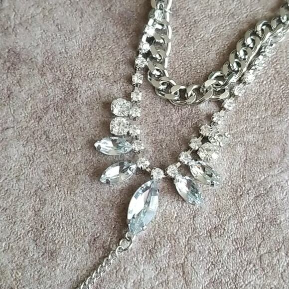 ISC silver toned rhinestone glove bracelet - Picture 3 of 6